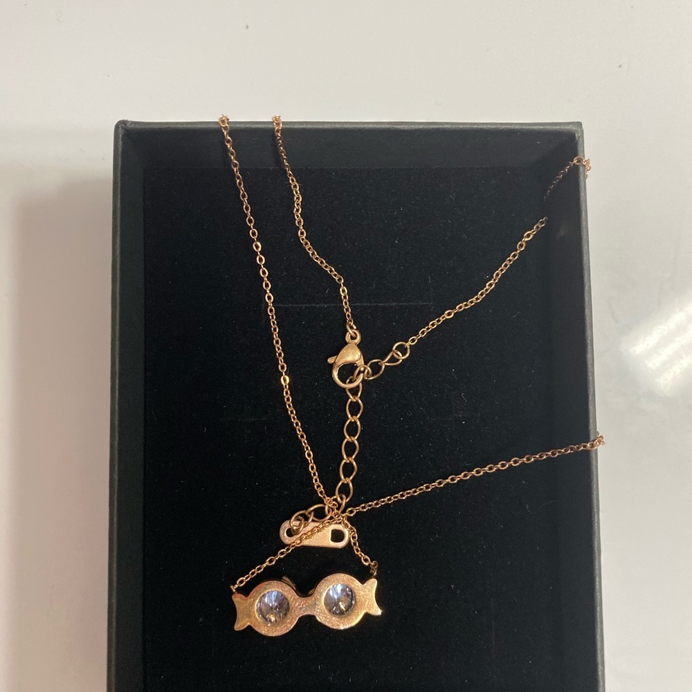 Three necklaces - Picture 7 of 13